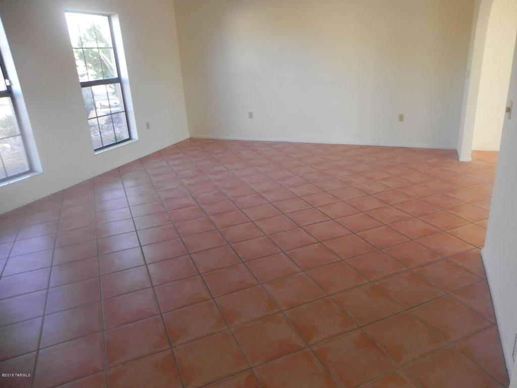 25 W Calle Nogal, Green Valley, AZ 85614