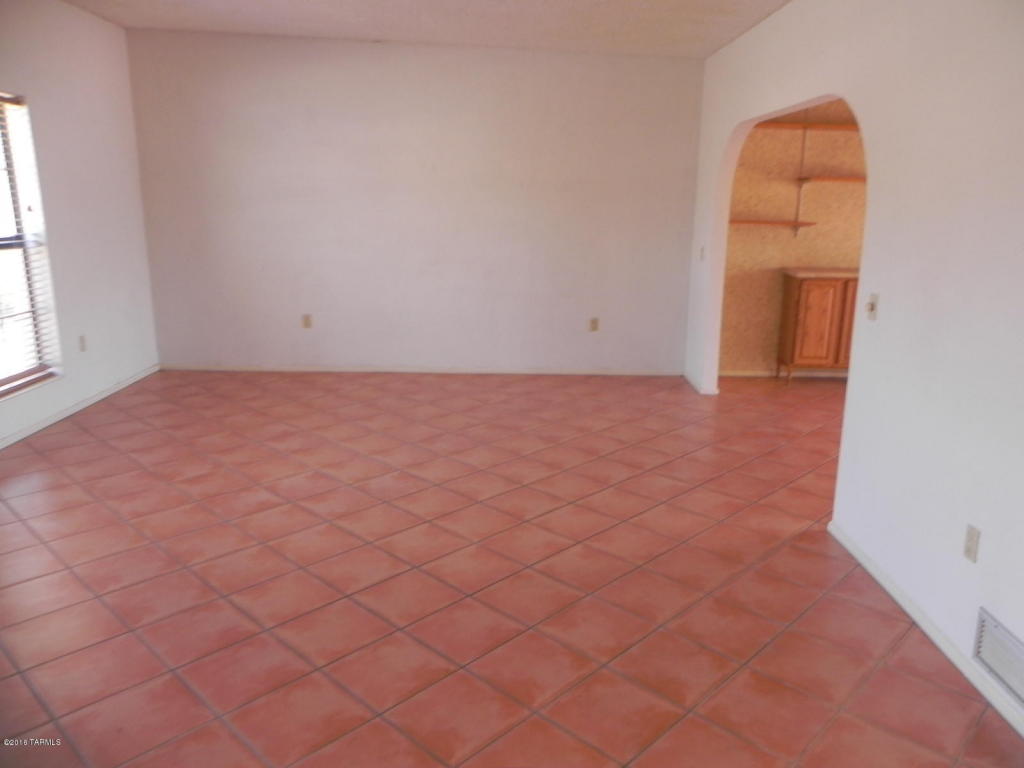 25 W Calle Nogal, Green Valley, AZ 85614
