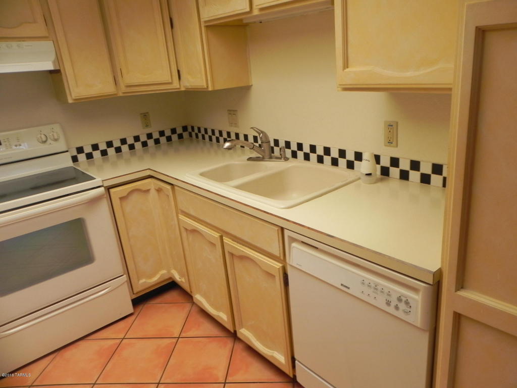 25 W Calle Nogal, Green Valley, AZ 85614