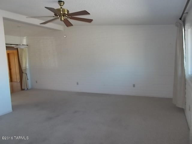130 E El Limon, Green Valley, AZ 85614