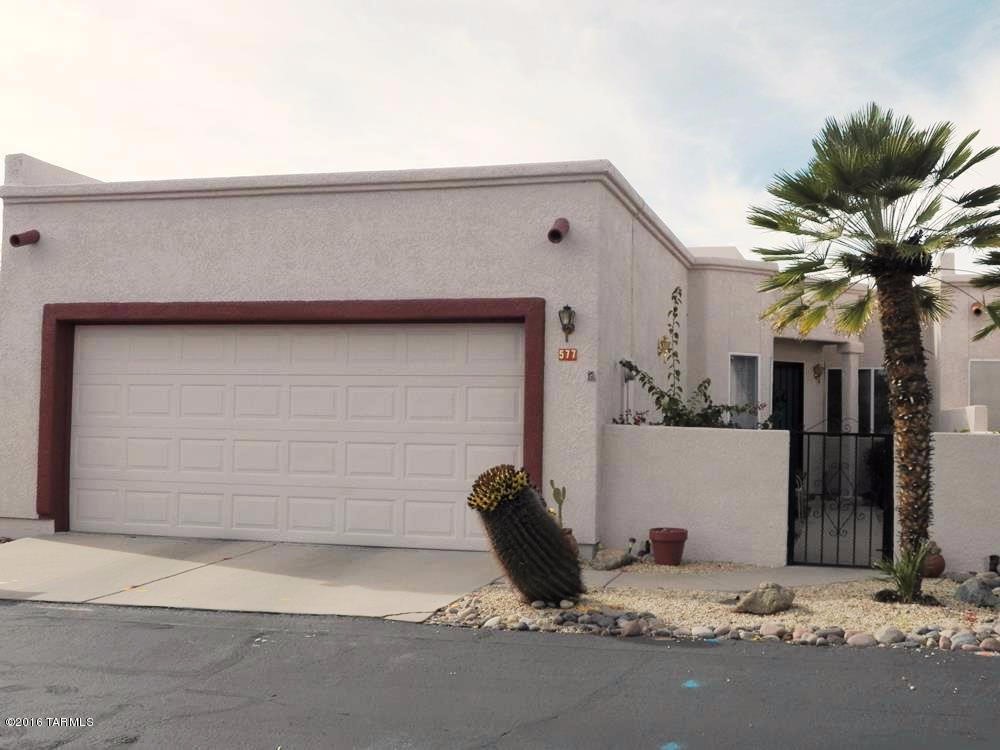 577 W Via Rosaldo, Green Valley, AZ 85614