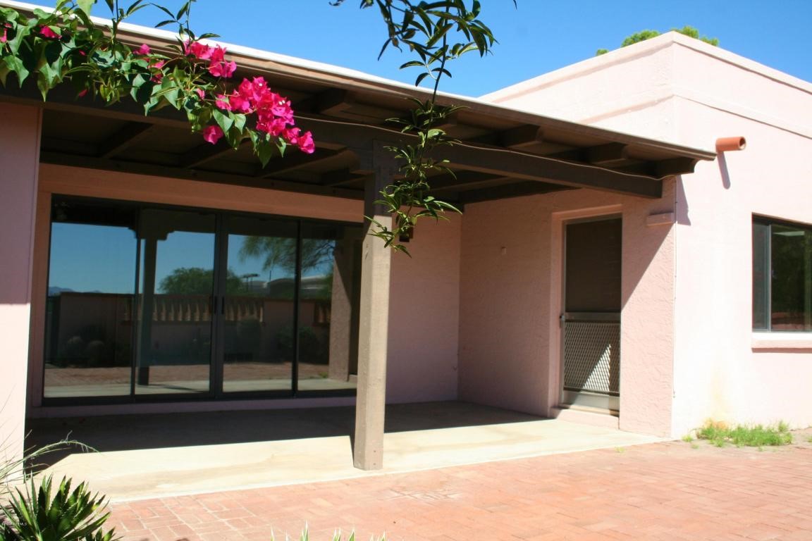 88 N Los Olmos, Green Valley, AZ 85614