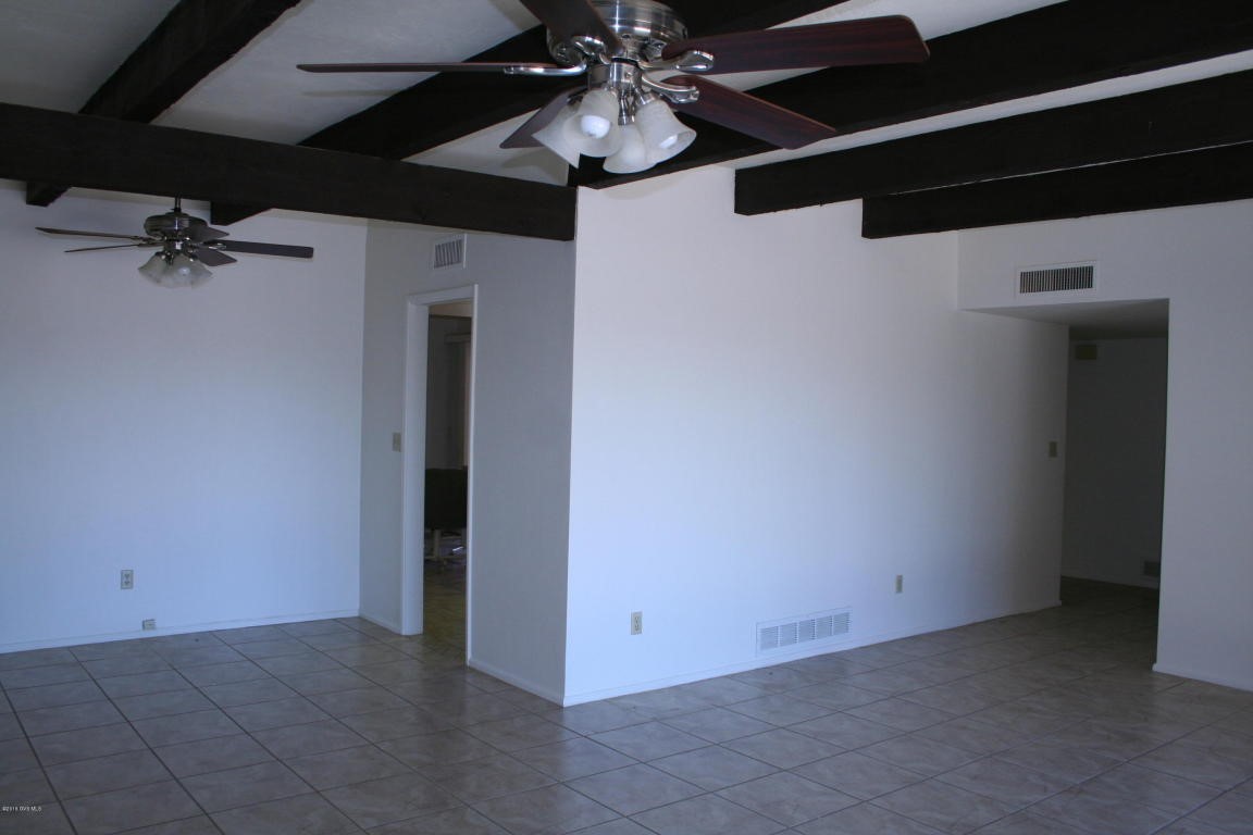 88 N Los Olmos, Green Valley, AZ 85614