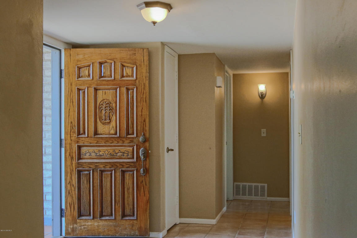 122 E La Pera, Green Valley, AZ 85614