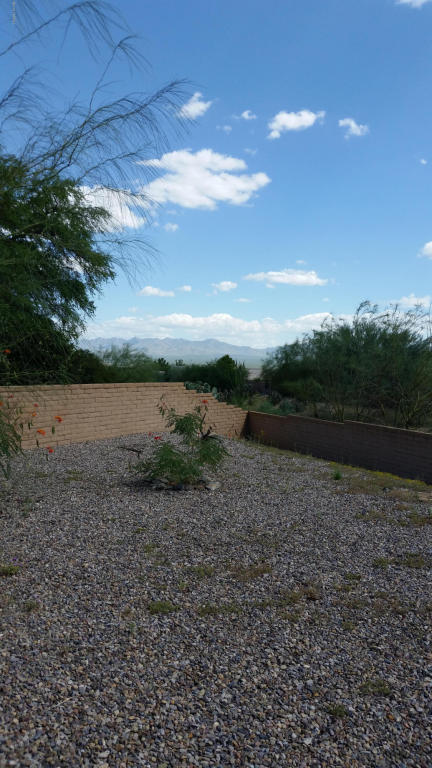 1210 N Via Vicam, Green Valley, AZ 85614