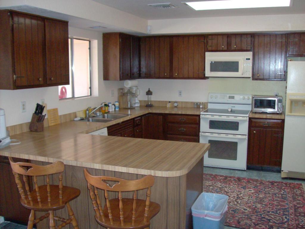 2 W Paseo Del Chino, Green Valley, AZ 85614