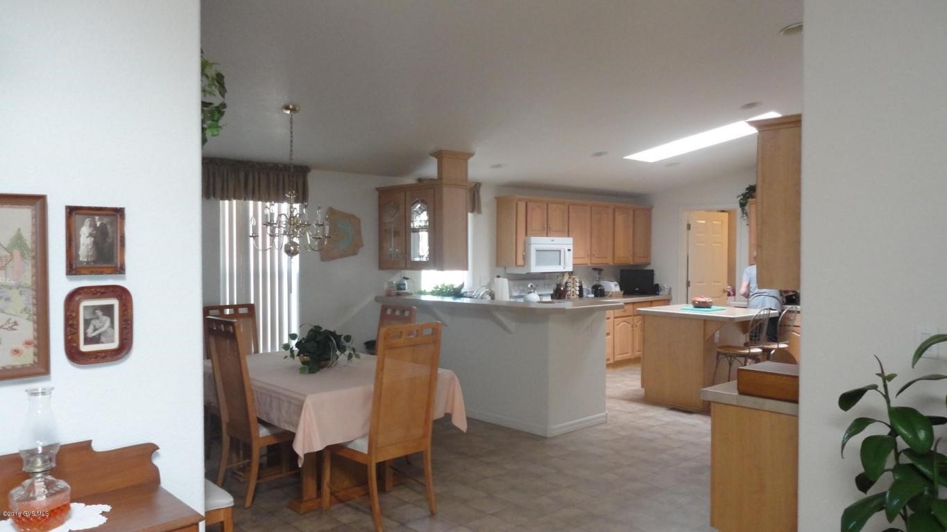 282 W Tuna Drive, Green Valley, AZ 85614