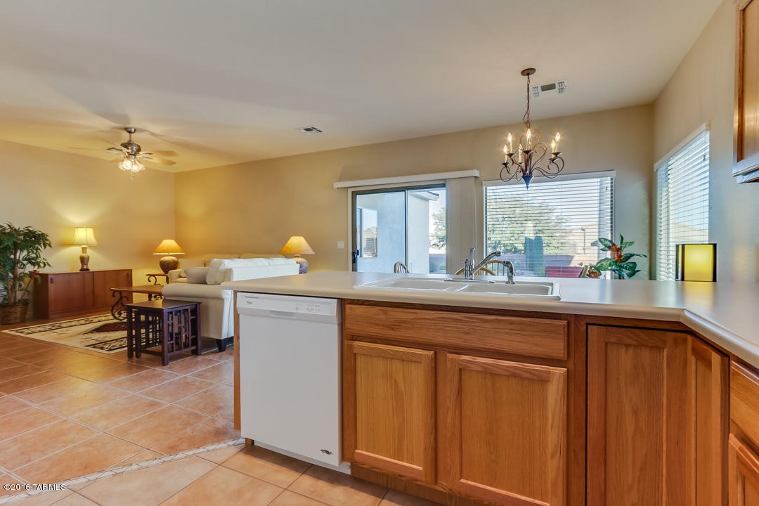 2245 S Via Anzavita, Green Valley, AZ 85614