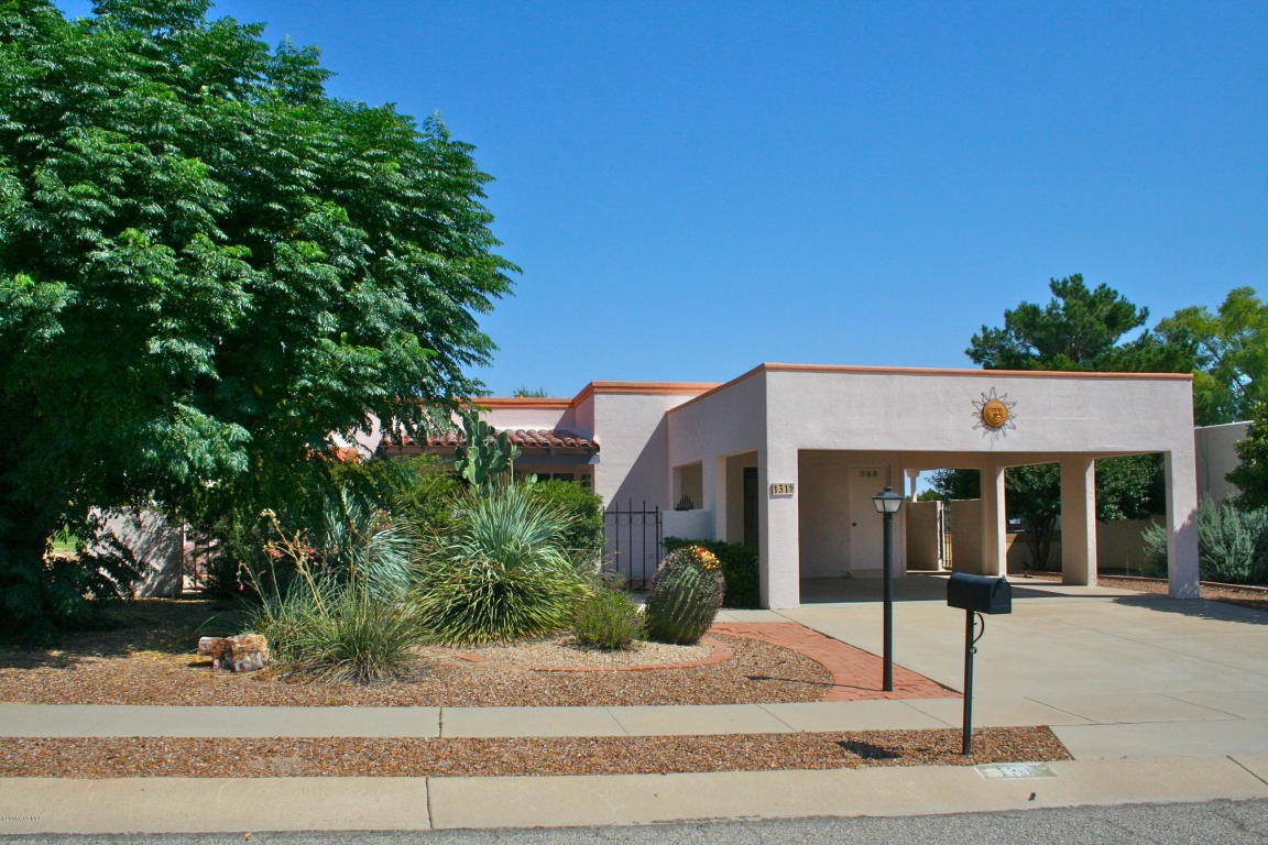 131 E Paseo Chuparosas, Green Valley, AZ 85614