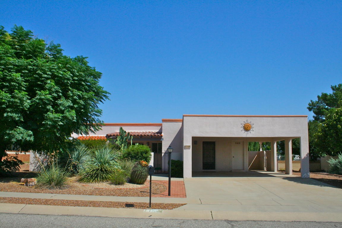 131 E Paseo Chuparosas, Green Valley, AZ 85614