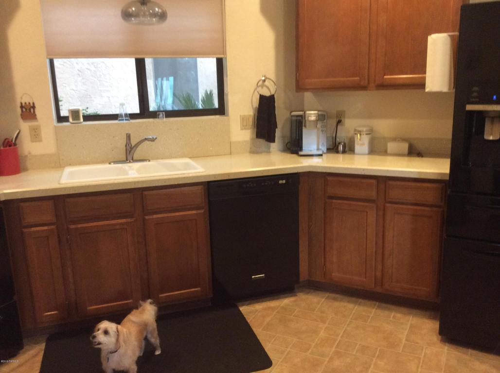 665 W Rio Altar, Green Valley, AZ 85614