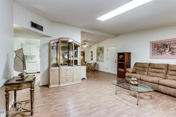 240 E El Viento, Green Valley, AZ 85614