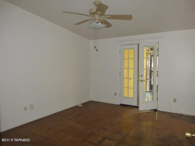 141 E El Membrillo, Green Valley, United States 85614