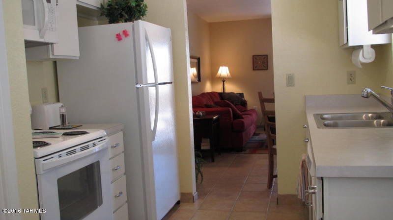 355 N Calle Del Chancero, Green Valley, AZ 85614