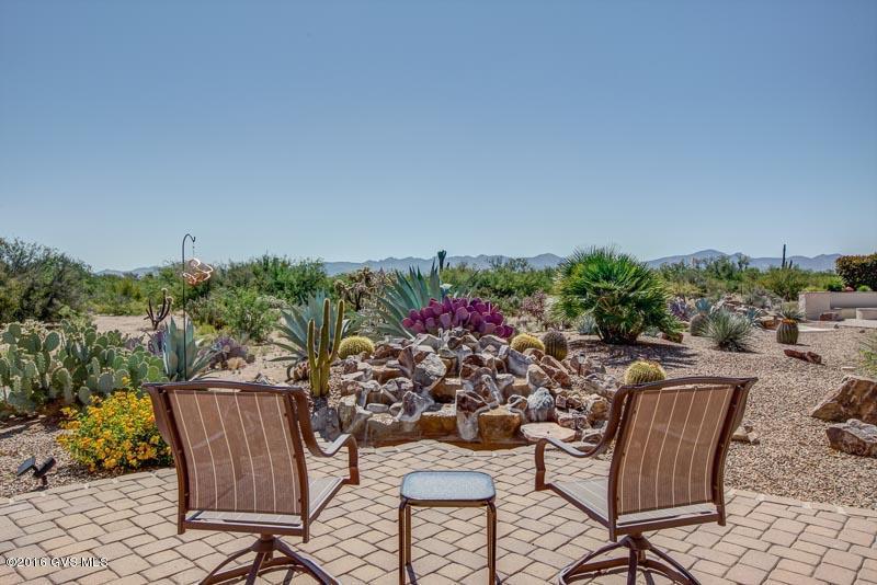 690 N Alexis Loop, Green Valley, AZ 85614