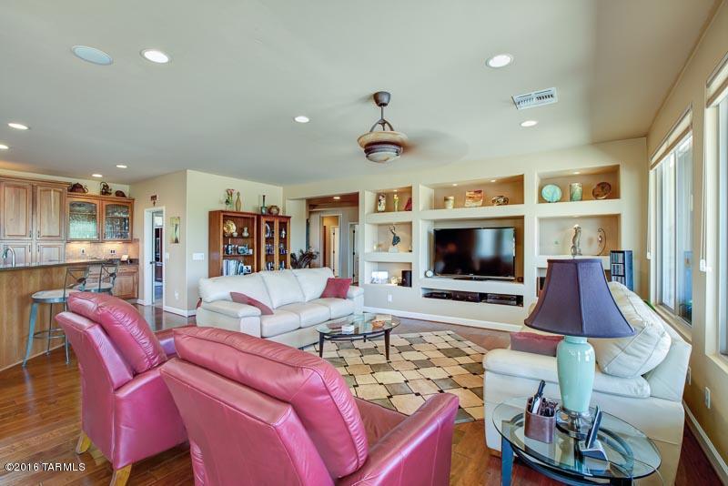 690 N Alexis, Green Valley, AZ 85614