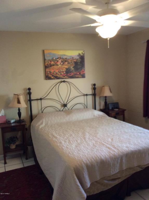 233 S Paseo Pena, Green Valley, AZ 85614