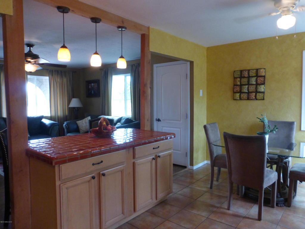 6936 S Jaxel Road, Hereford, AZ 85615