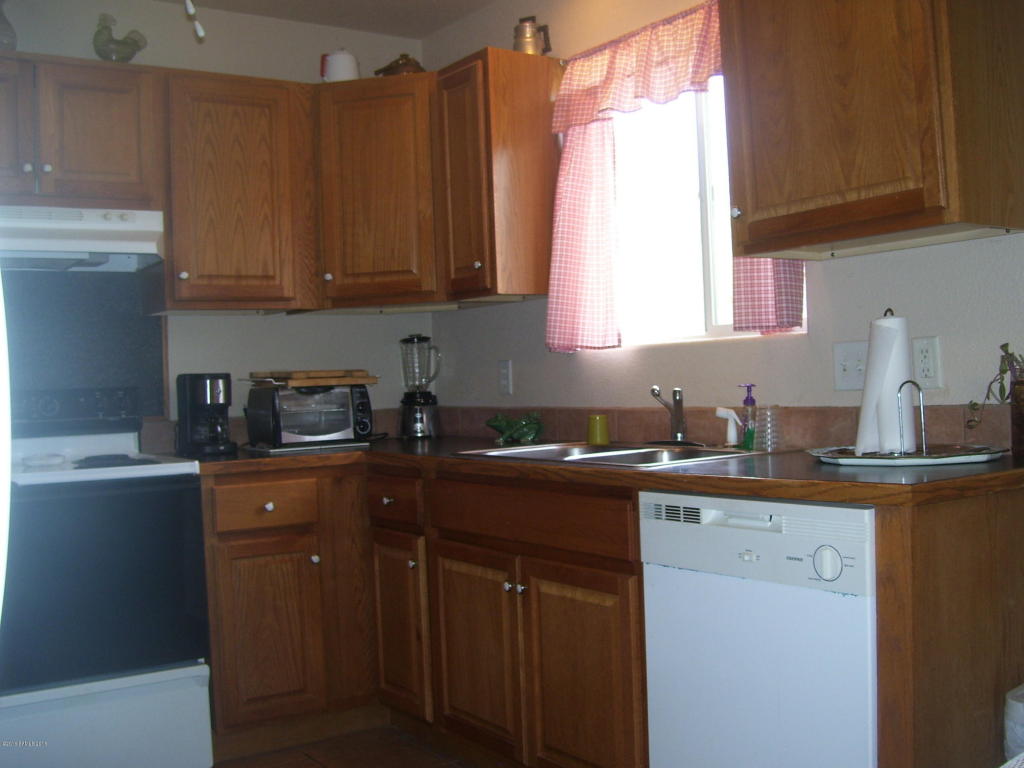 8705 E Friendship Way, Hereford, AZ 85615