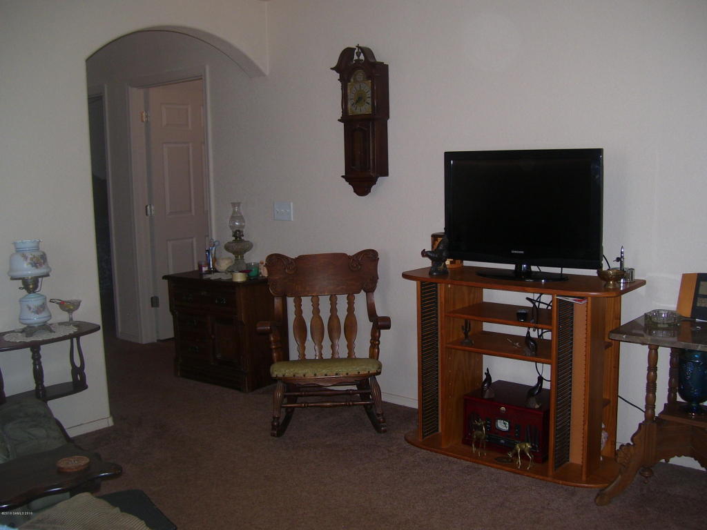 8705 E Friendship Way, Hereford, AZ 85615