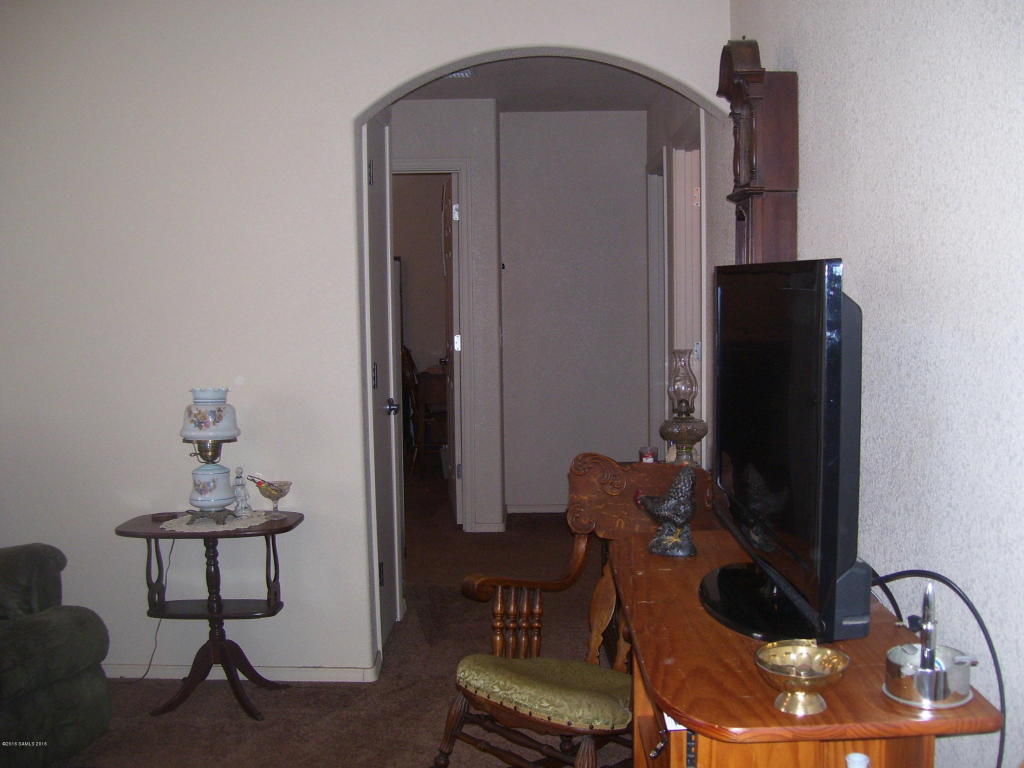8705 E Friendship Way, Hereford, AZ 85615