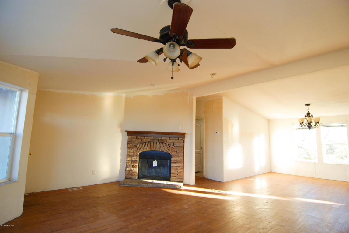 5851 S Calle De La Rosa, Hereford, AZ 85615