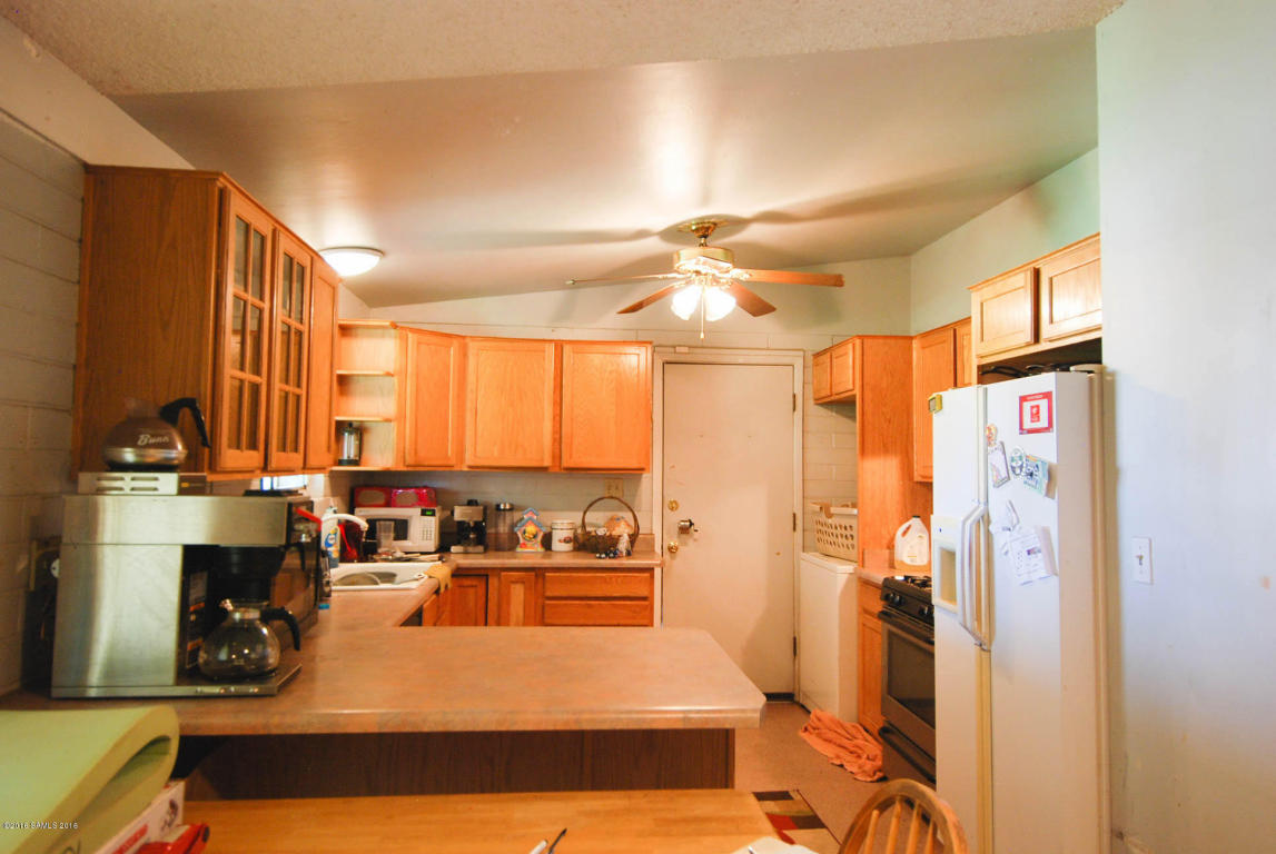 115 2nd Street, Huachuca City, AZ 85616