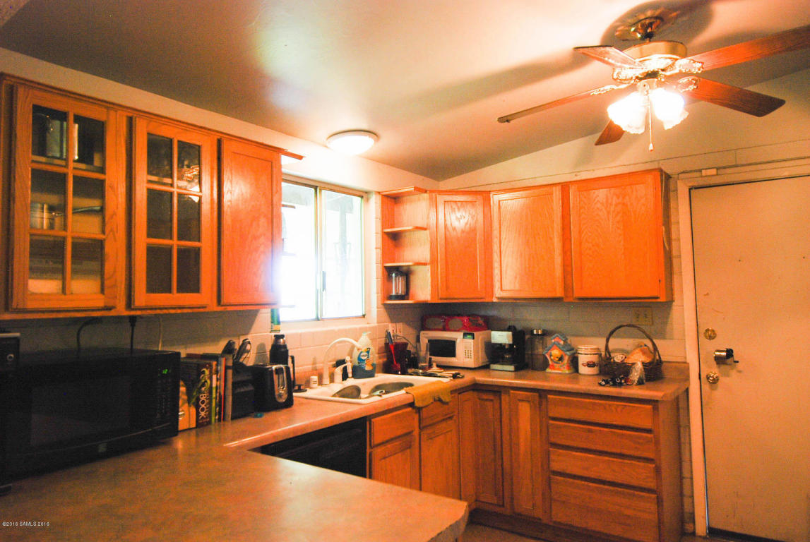 115 2nd Street, Huachuca City, AZ 85616