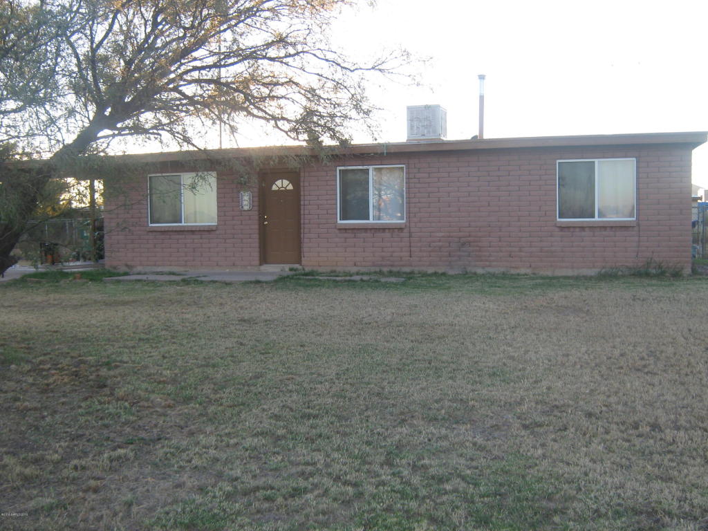 2057 N Holly Place, Huachuca City, AZ 85616