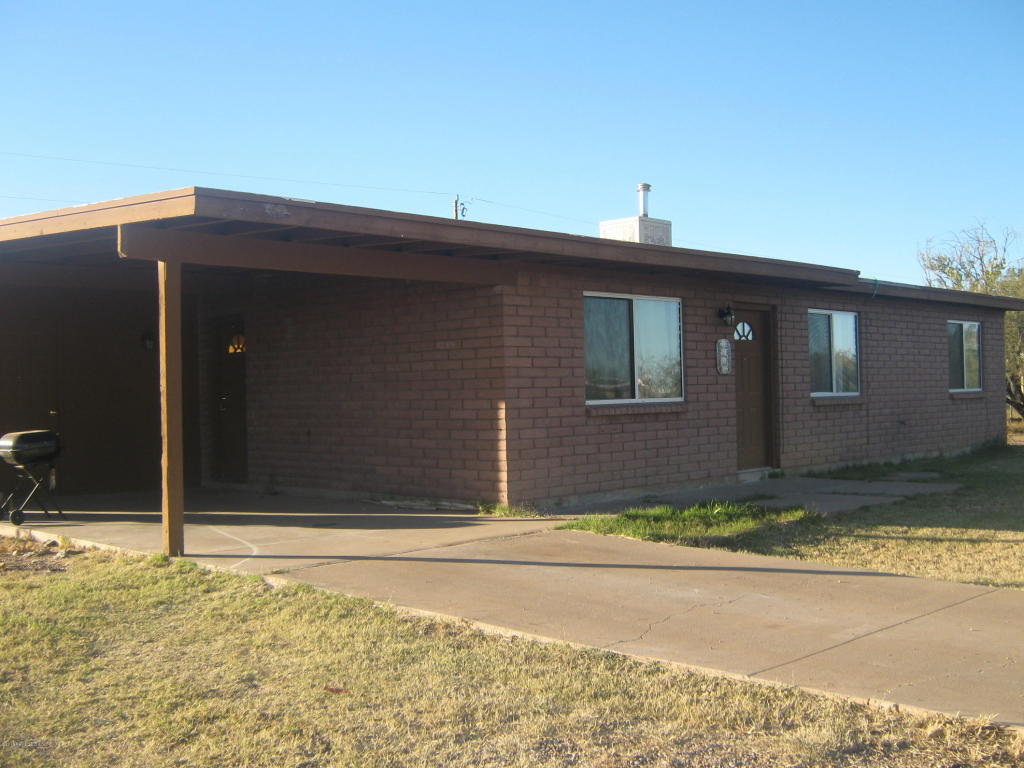 2057 N Holly Place, Huachuca City, AZ 85616