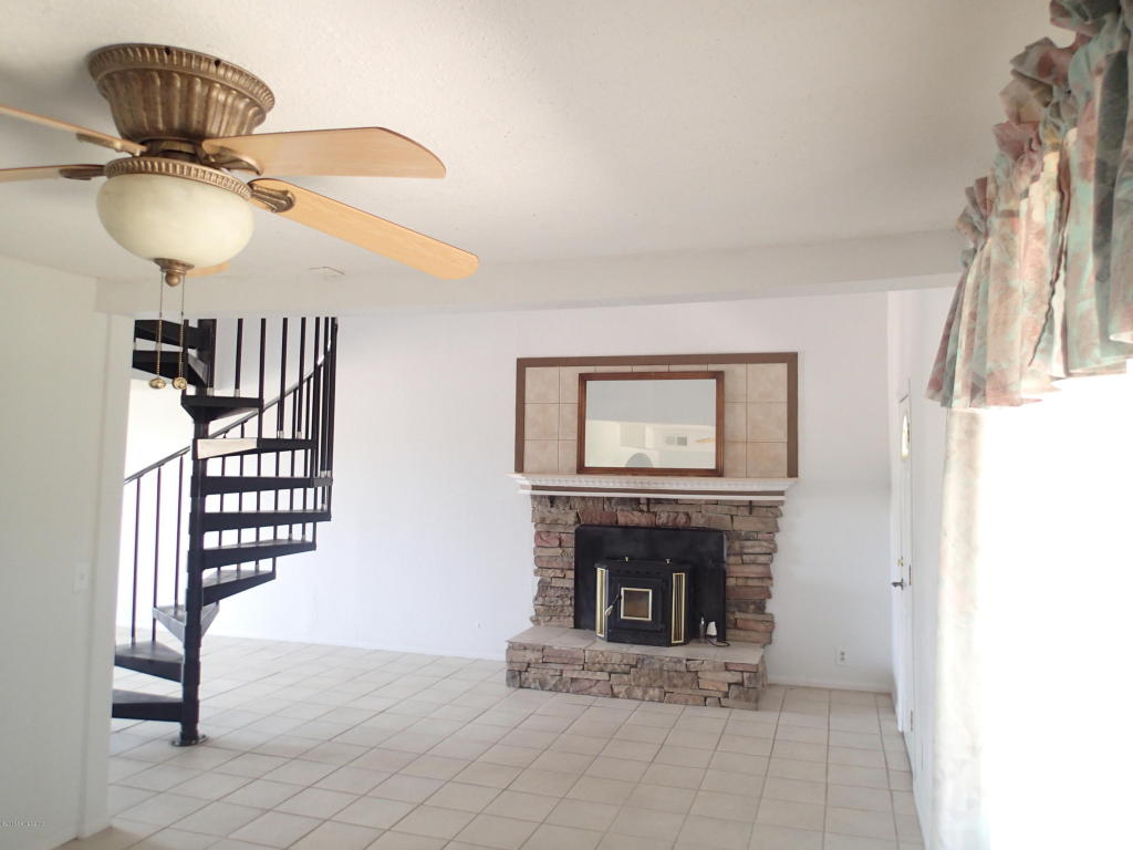 2388 N Calle Libre, Huachuca City, AZ 85616