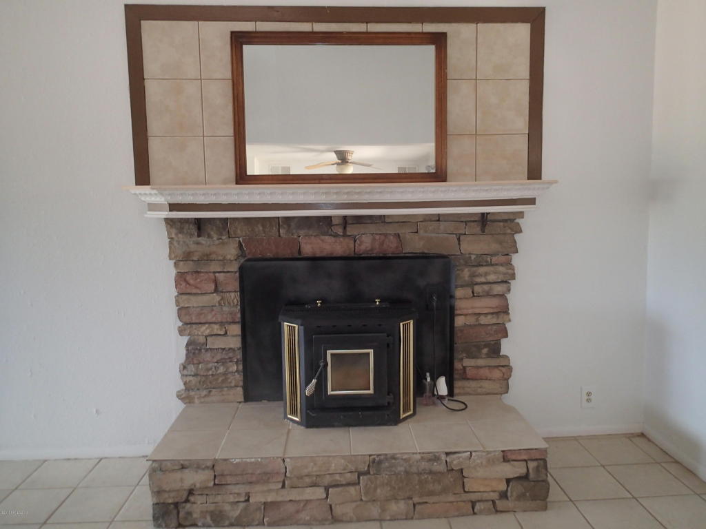 2388 N Calle Libre, Huachuca City, AZ 85616