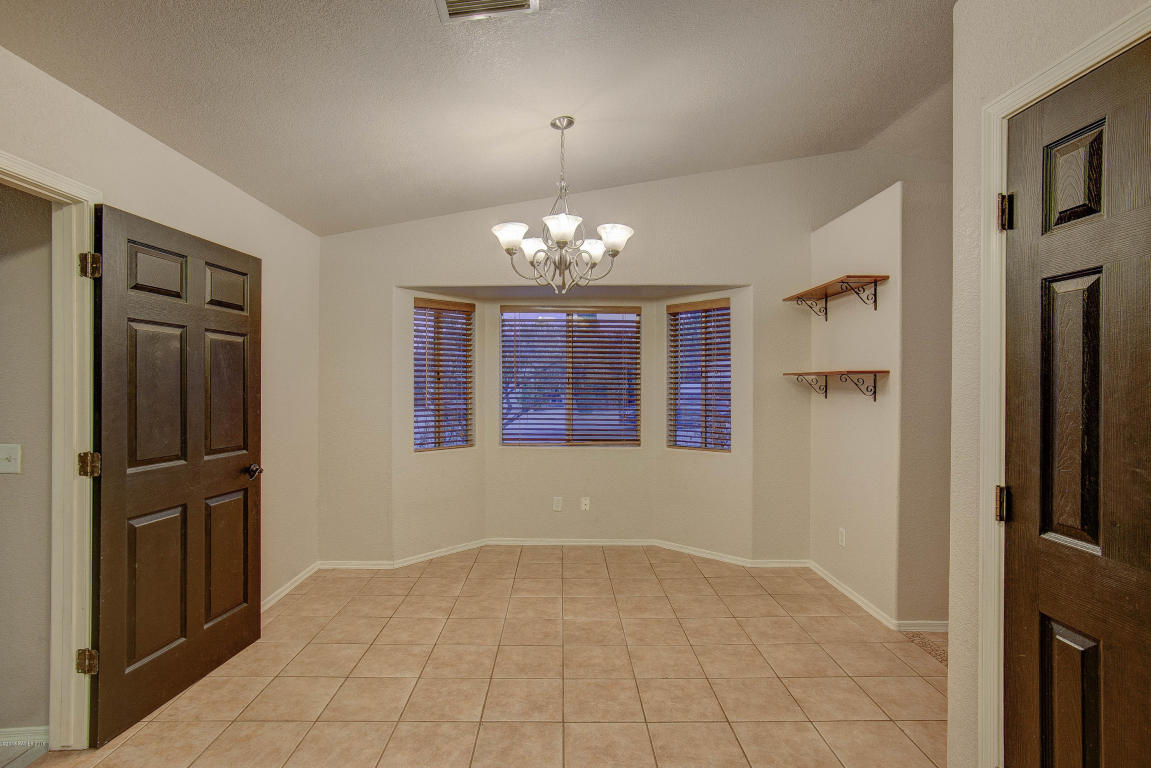 111 Arrowhead Drive, Huachuca City, AZ 85616
