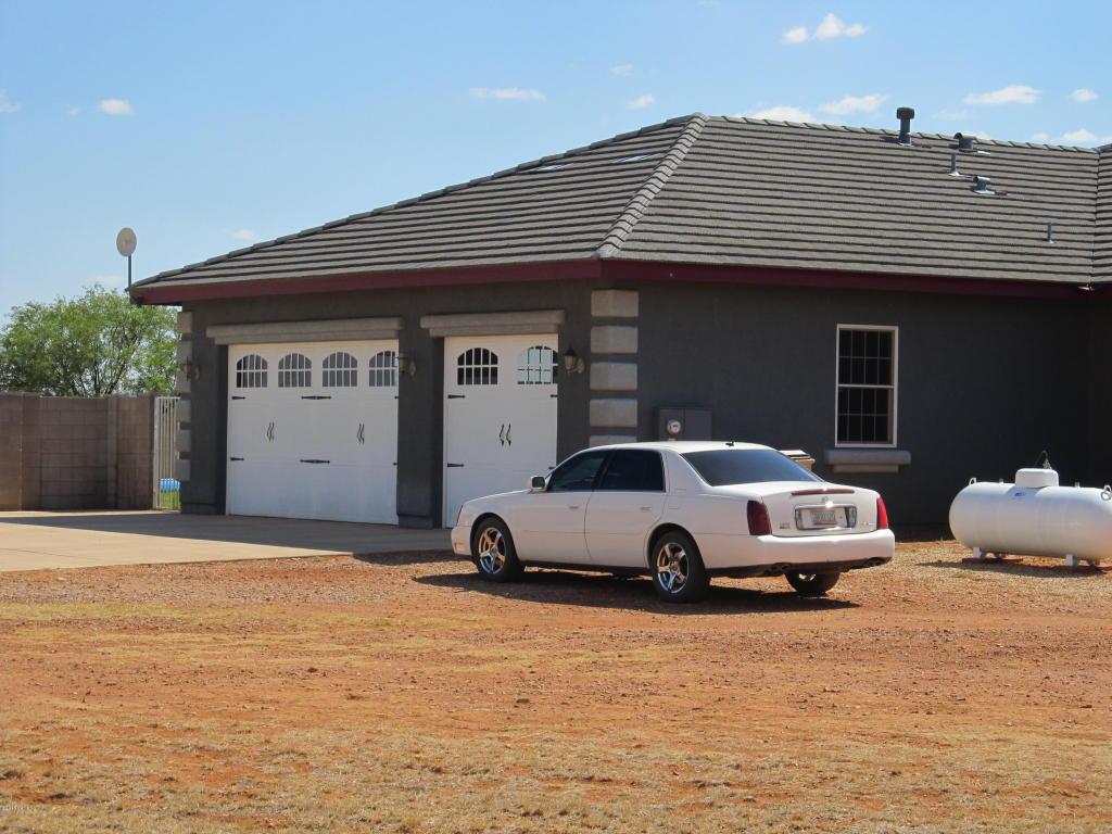 1992 N Chula Vista Road, Huachuca City, AZ 85616