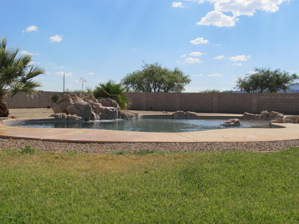 1992 N Chula Vista Road, Huachuca City, AZ 85616