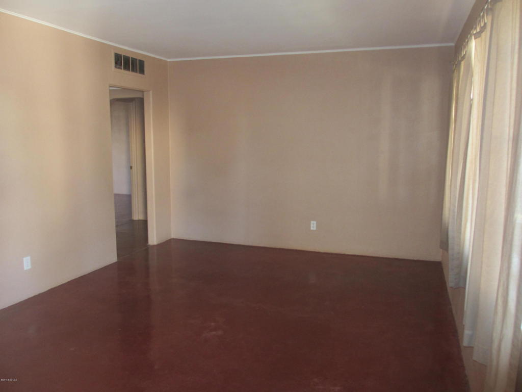 31 E Adams Street, Nogales, AZ 85621