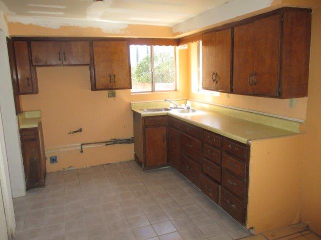 1384 E Placita RebeccaNogales, AZ, 85621Santa Cruz County