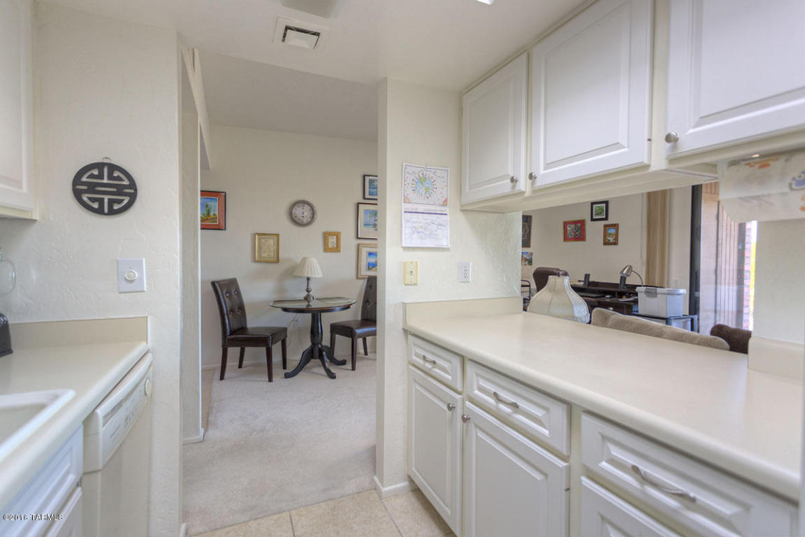 1436 W Desert Hills, Green Valley, AZ 85622