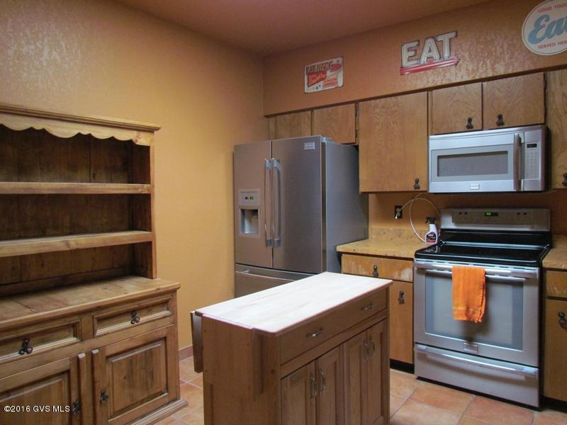 1369 W Aztec Court, Green Valley, AZ 85622