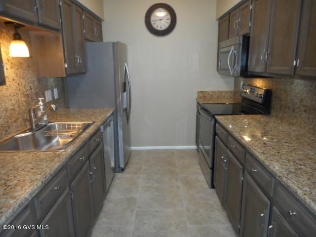 1321 W Calle Altamira, Green Valley, AZ 85622
