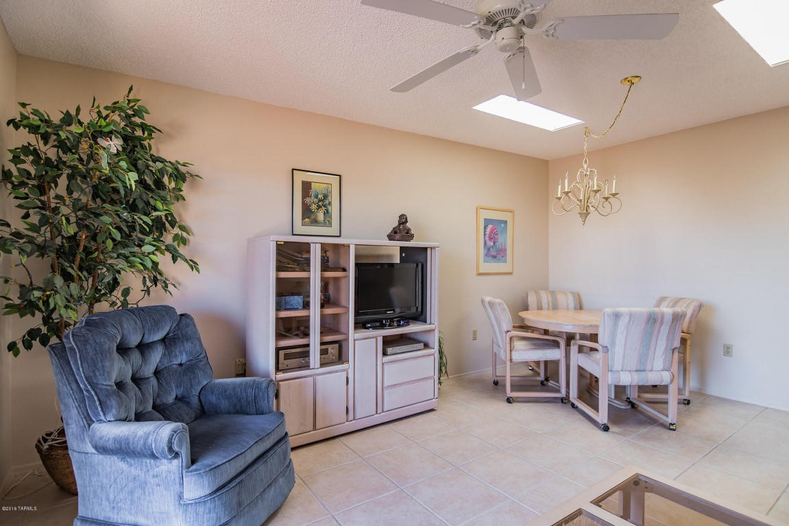 3061 S Placita Del Avestruz, Green Valley, AZ 85622
