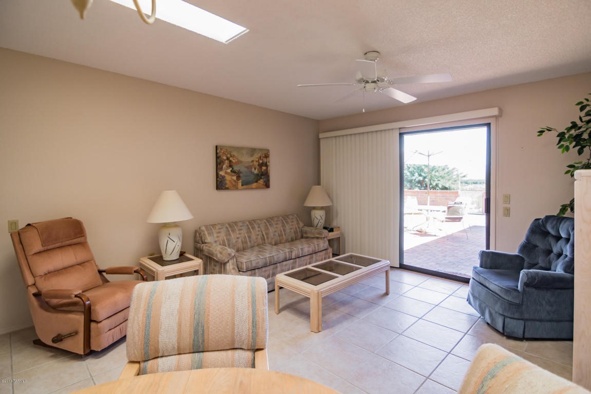 3061 S Placita Del Avestruz, Green Valley, AZ 85622