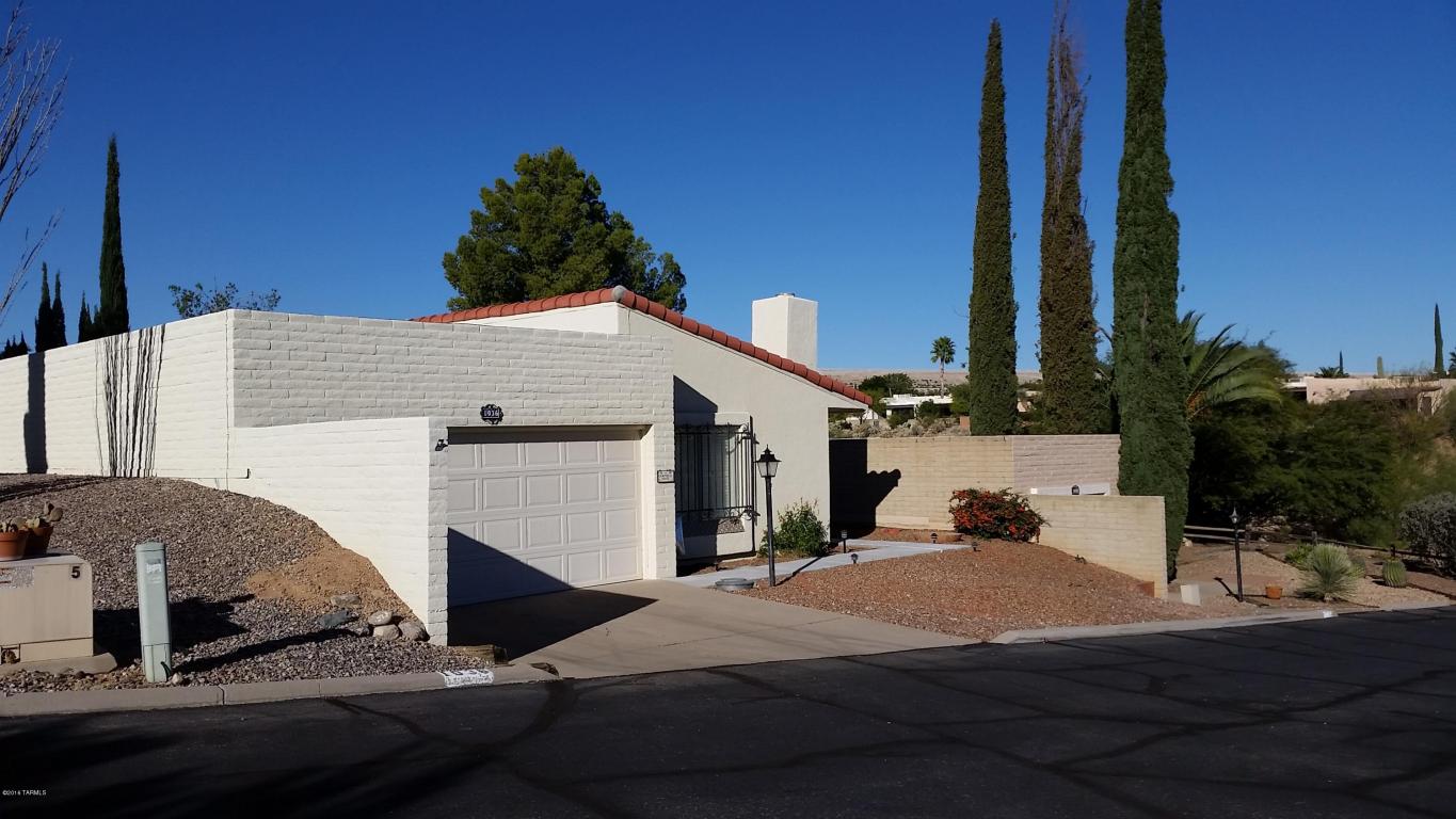 1036 W Camino Asturias, Green Valley, AZ 85622