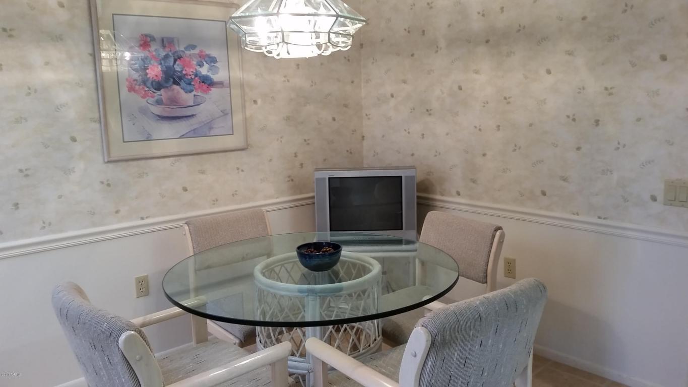 1036 W Camino Asturias, Green Valley, AZ 85622