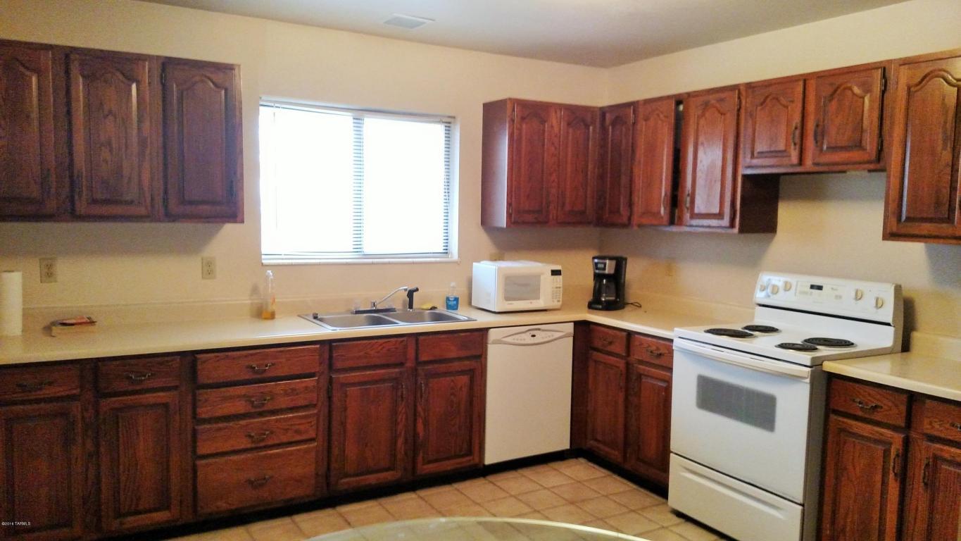 725 N Two Oclock Hill, Oracle, AZ 85623