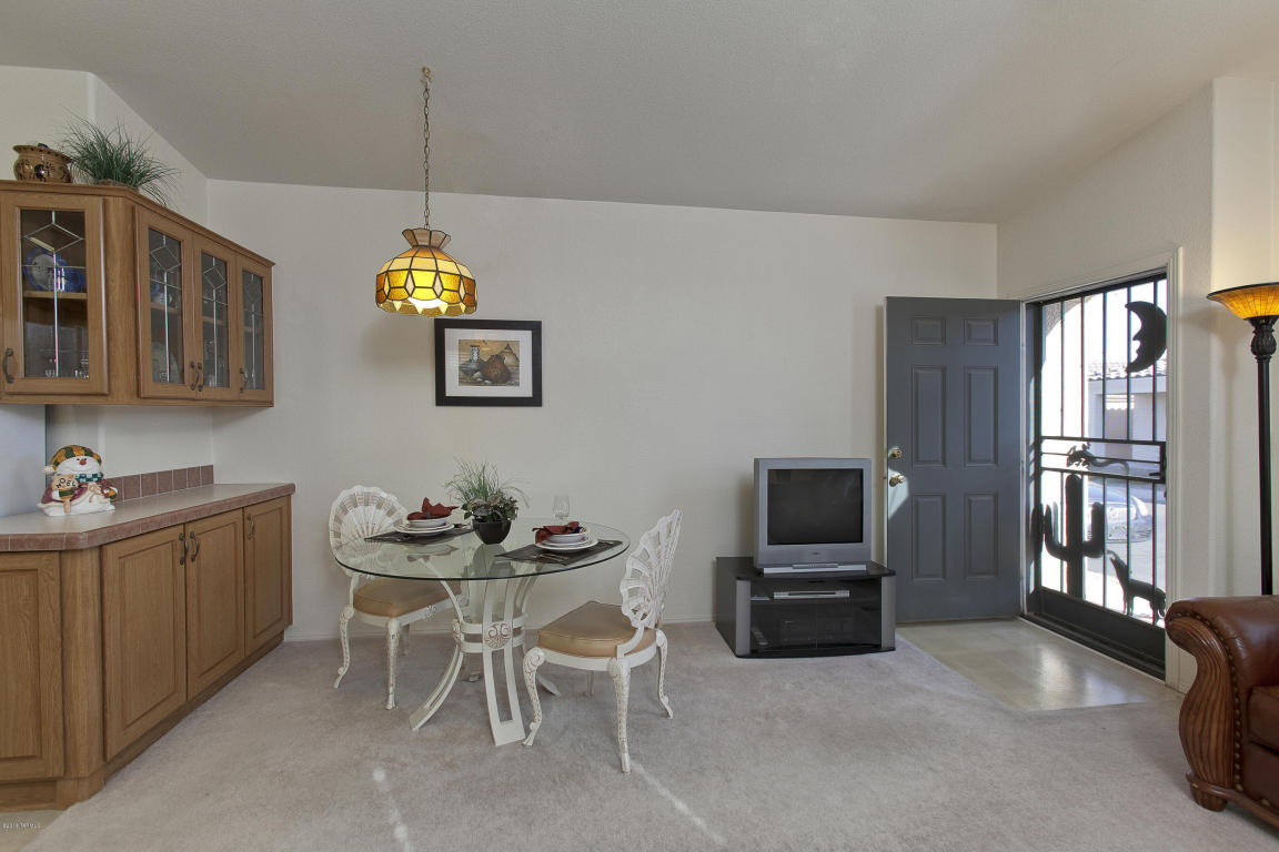 1176 W Calle Querida, Sahuarita, AZ 85629