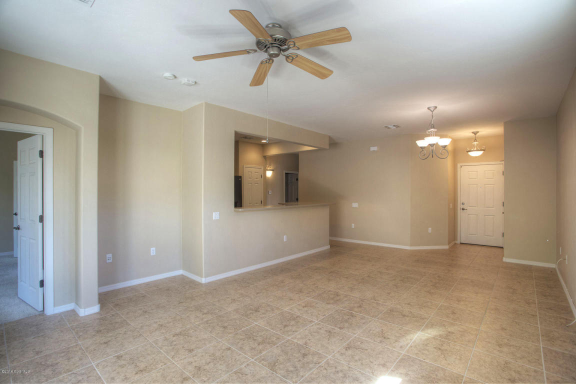707 W Calle Media Luz, Sahuarita, AZ 85629