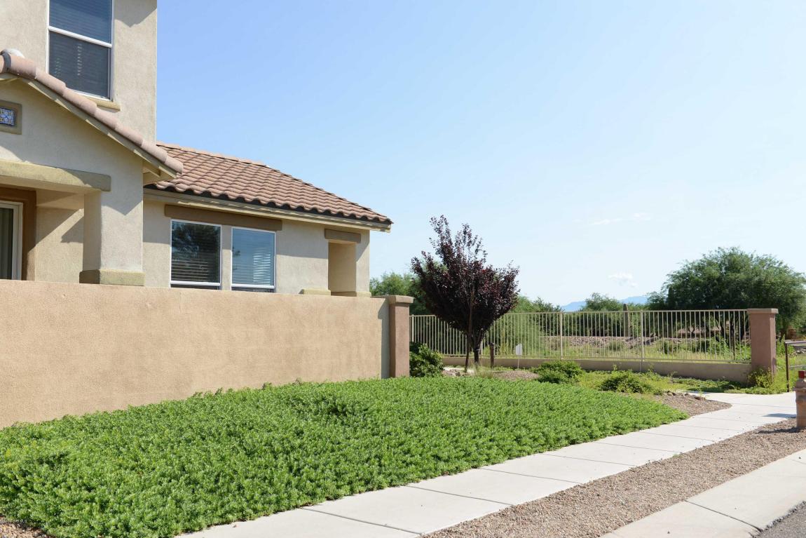 8 W Paseo Celestial, Sahuarita, AZ 85629