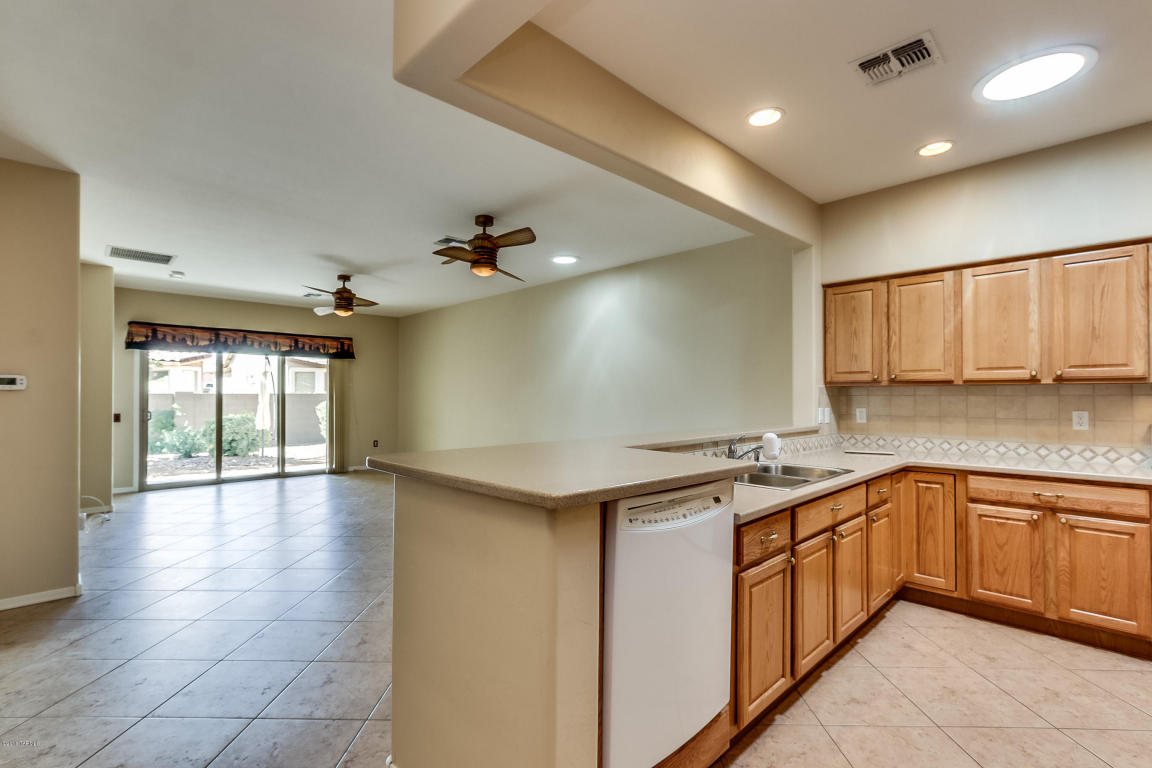 701 W Calle Montero, Sahuarita, AZ 85629