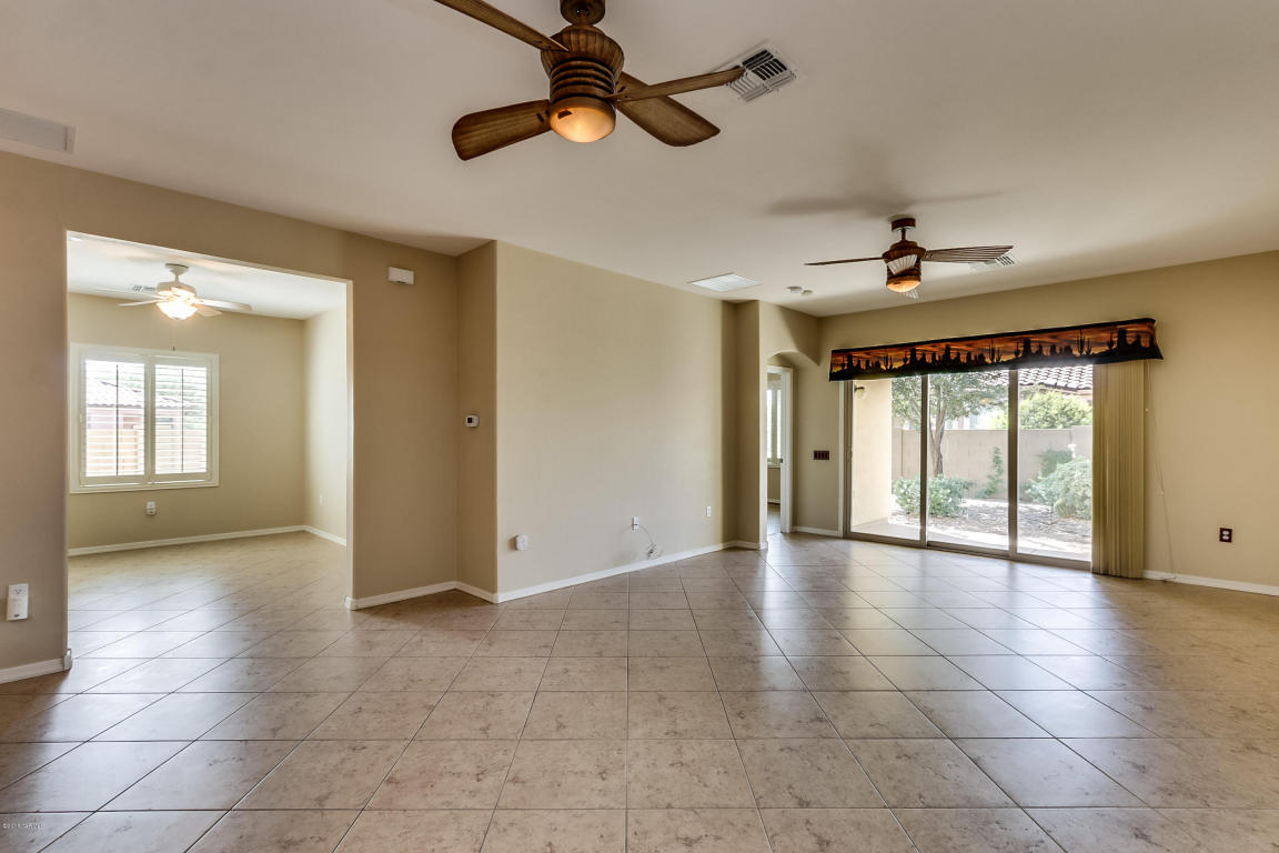 701 W Calle Montero, Sahuarita, AZ 85629